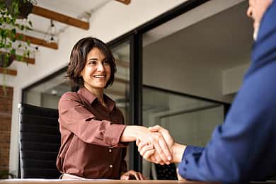 Make sure you check. Customer checking his Agreement with grenke